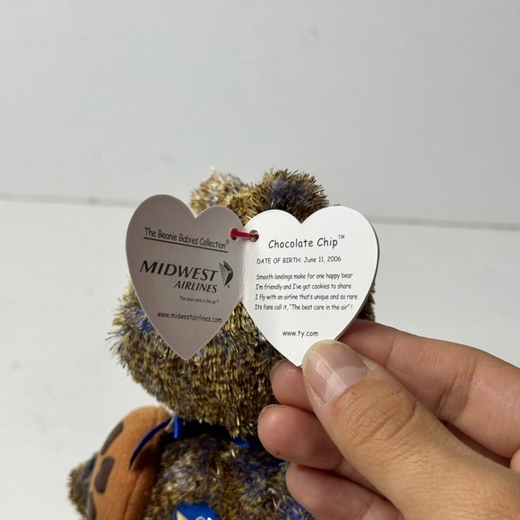 Ty Beanie Babies CHOCOLATE CHIP the Bear (Midwest Airlines Exclusive) - Picture 3 of 9